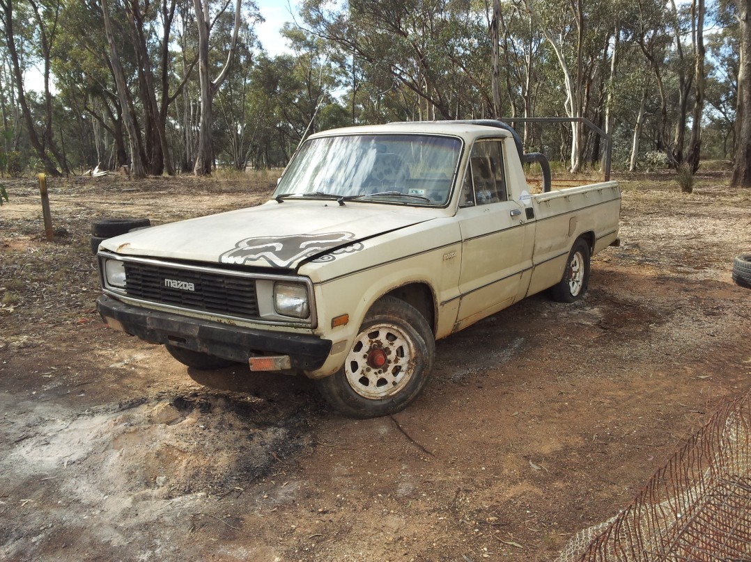 1982 Mazda B2000