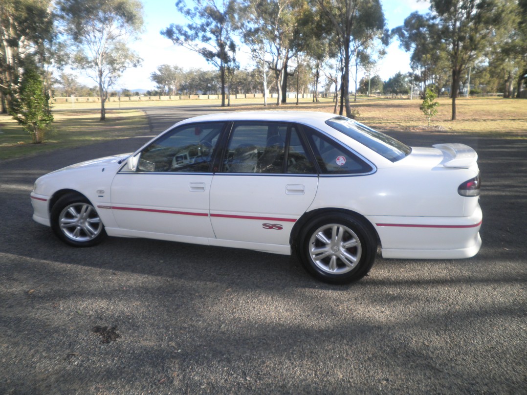 1994 VR commodore Holden