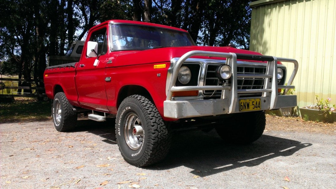 1977 Ford F100 (4x4)