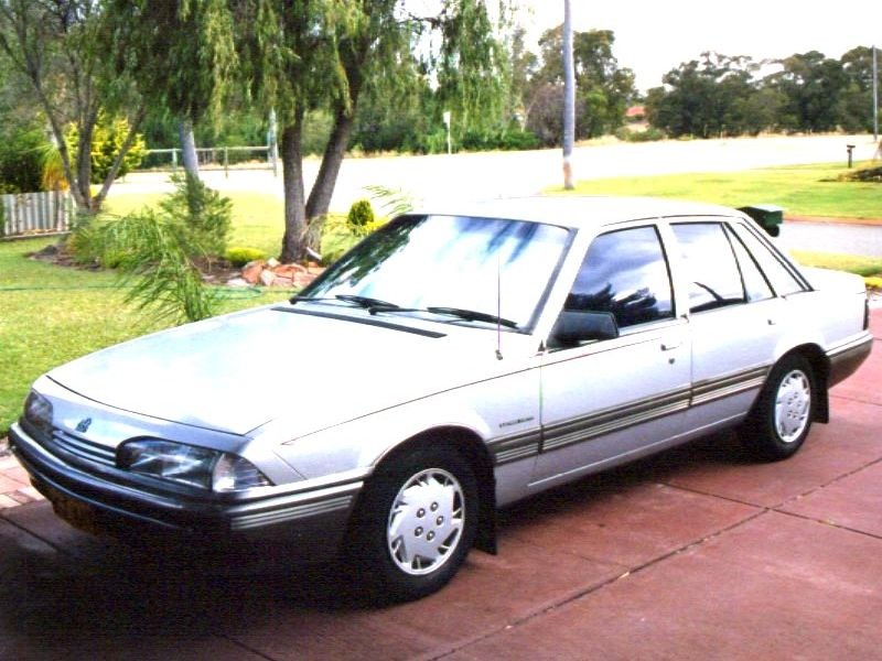 1986 Holden COMMODORE