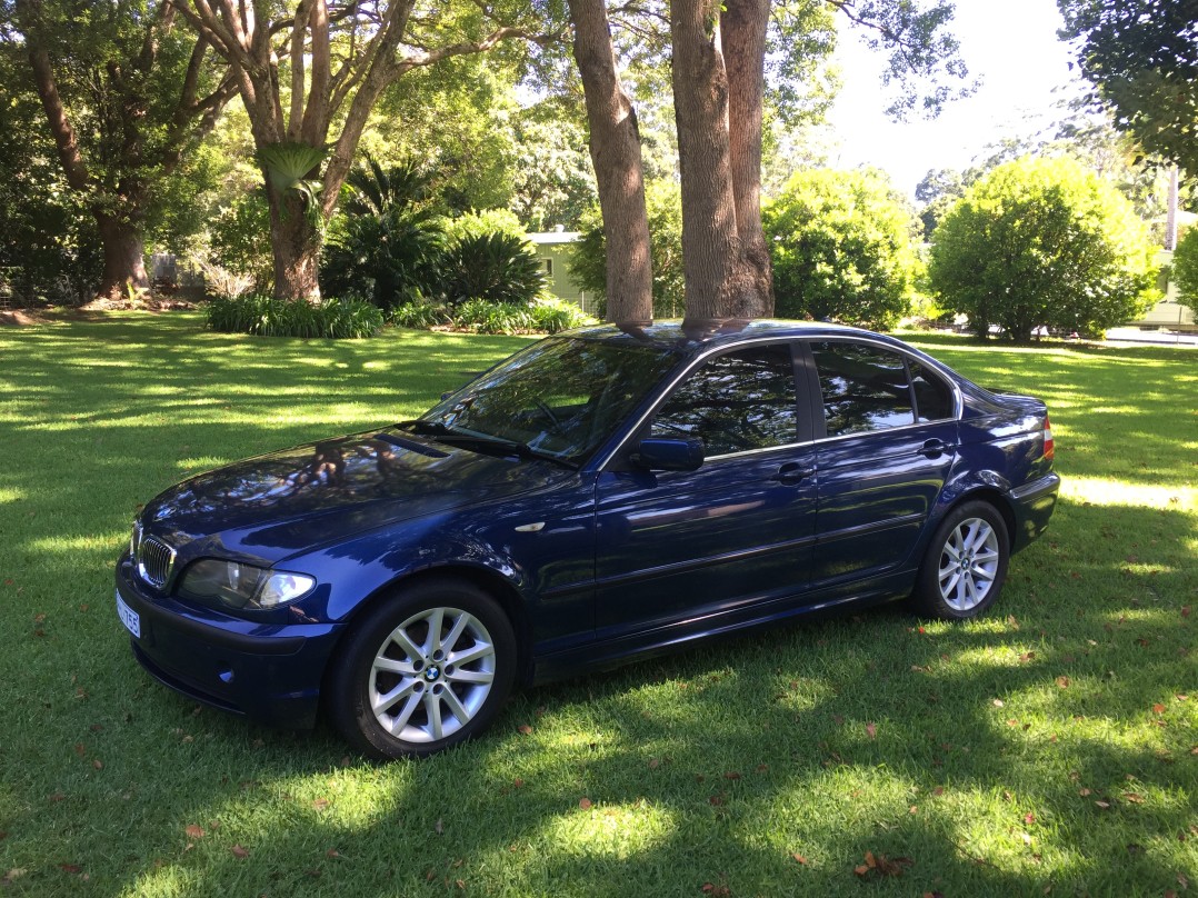 2003 BMW 320i