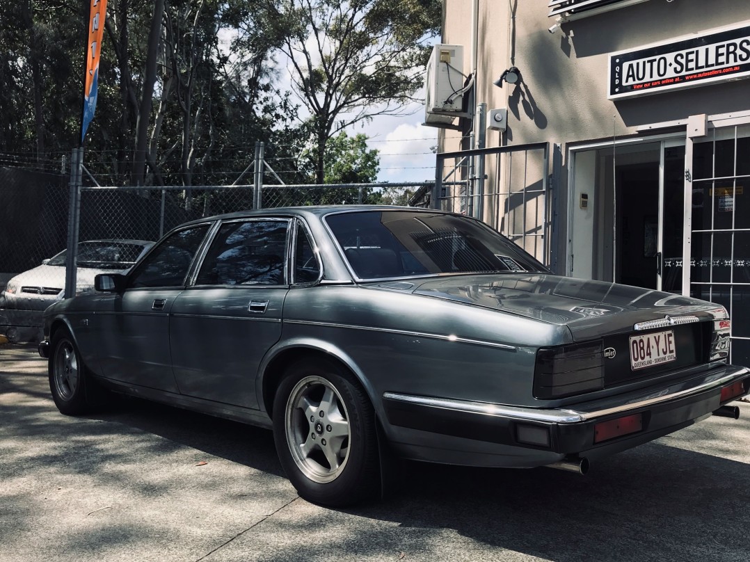 1988 Daimler XJ40