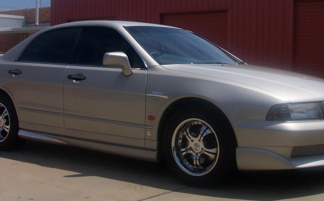 1998 Mitsubishi Magna