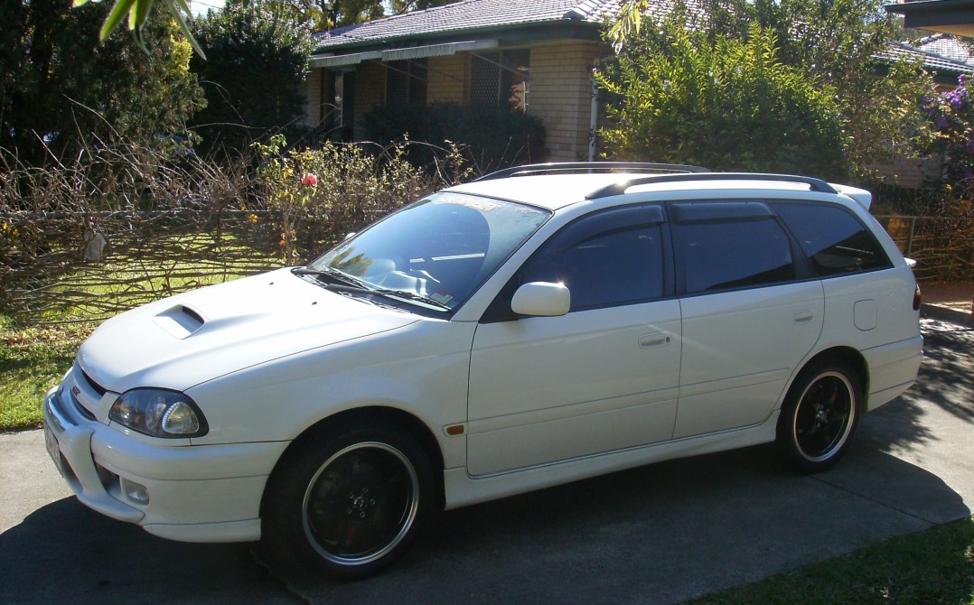 1997 Toyota CALDINA ST-215W