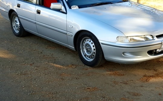 1997 Holden commodore Vs calias
