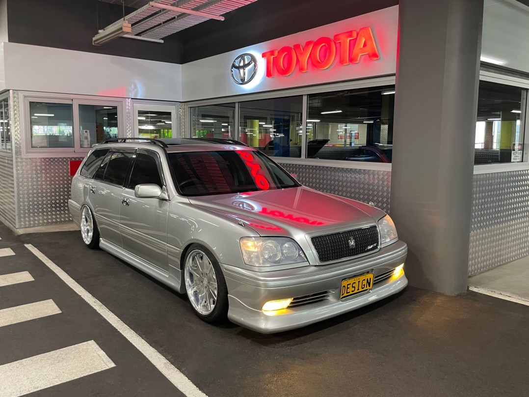 2001 Toyota Crown Estate