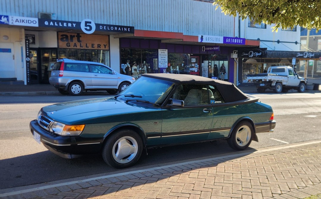 1993 SAAB 900 i 16