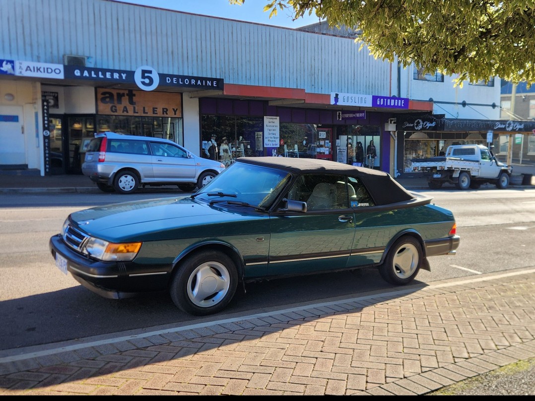 1993 SAAB 900 i 16