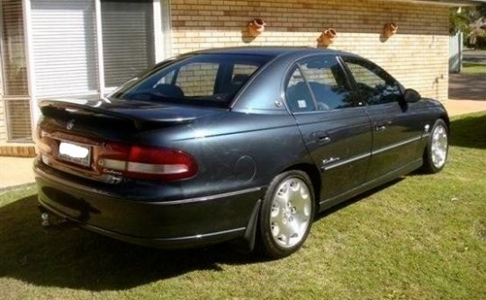 2000 Holden Calais International