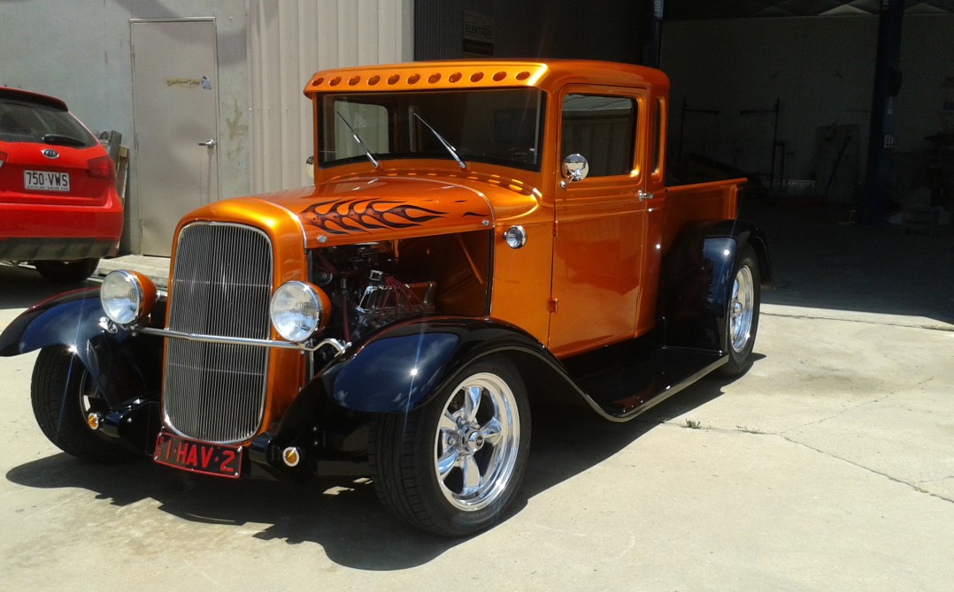 1932 Ford Closed cab ute