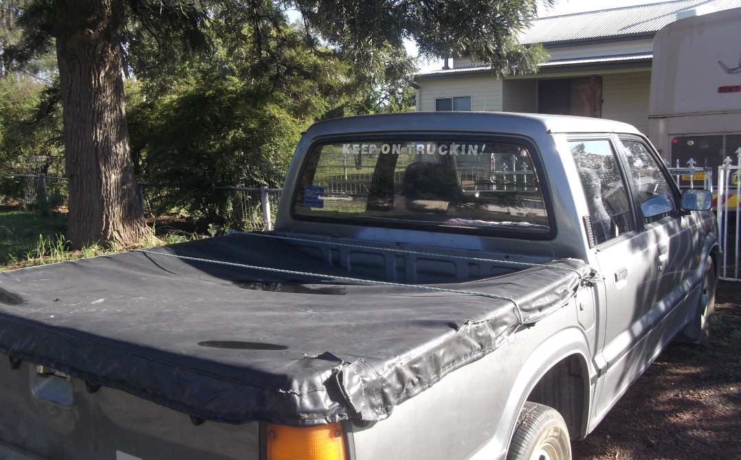 1997 Mazda D2600
