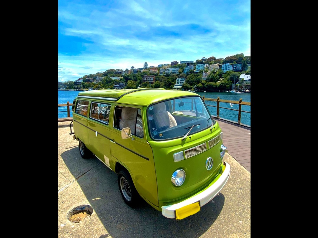 1979 Volkswagen T2 Bay Kombi  (Trakka pop-top)