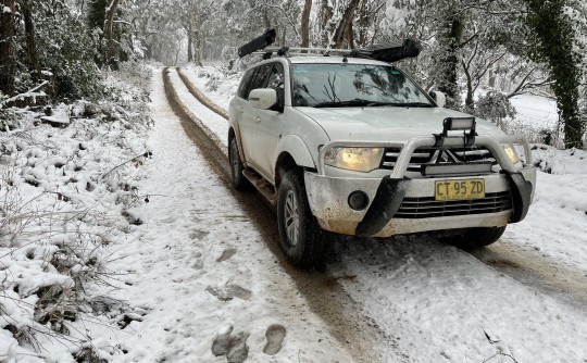 2015 Mitsubishi CHALLENGER (4x4)