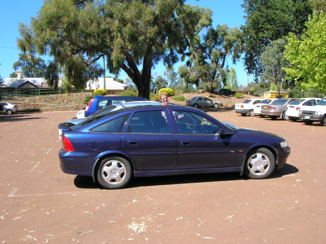 1999 Holden CD