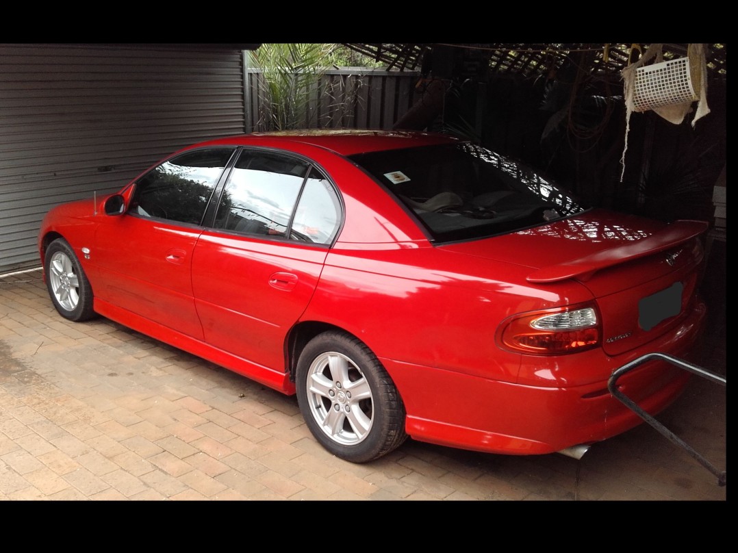 2001 Holden COMMODORE