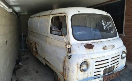Morris J2 commercial Van resto and customizing slow and steady