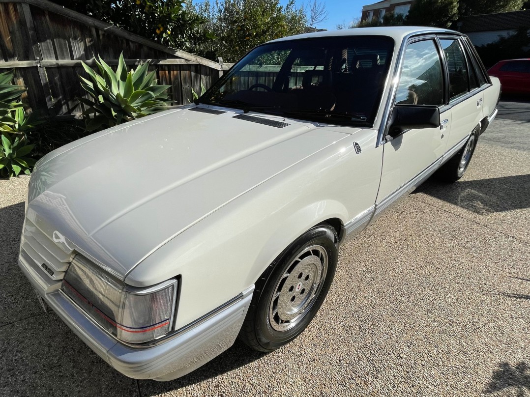 1985 Holden CALAIS