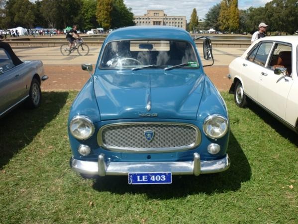 1957 Peugeot 403 Commerciale