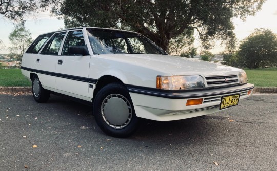 1990 Mitsubishi Magna