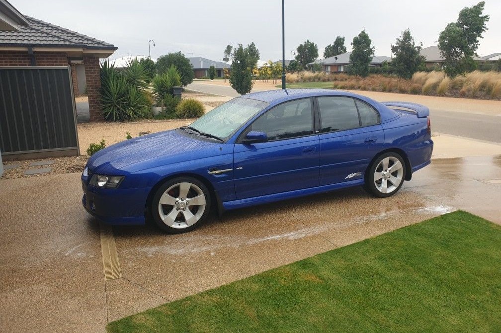2005 Holden COMMODORE