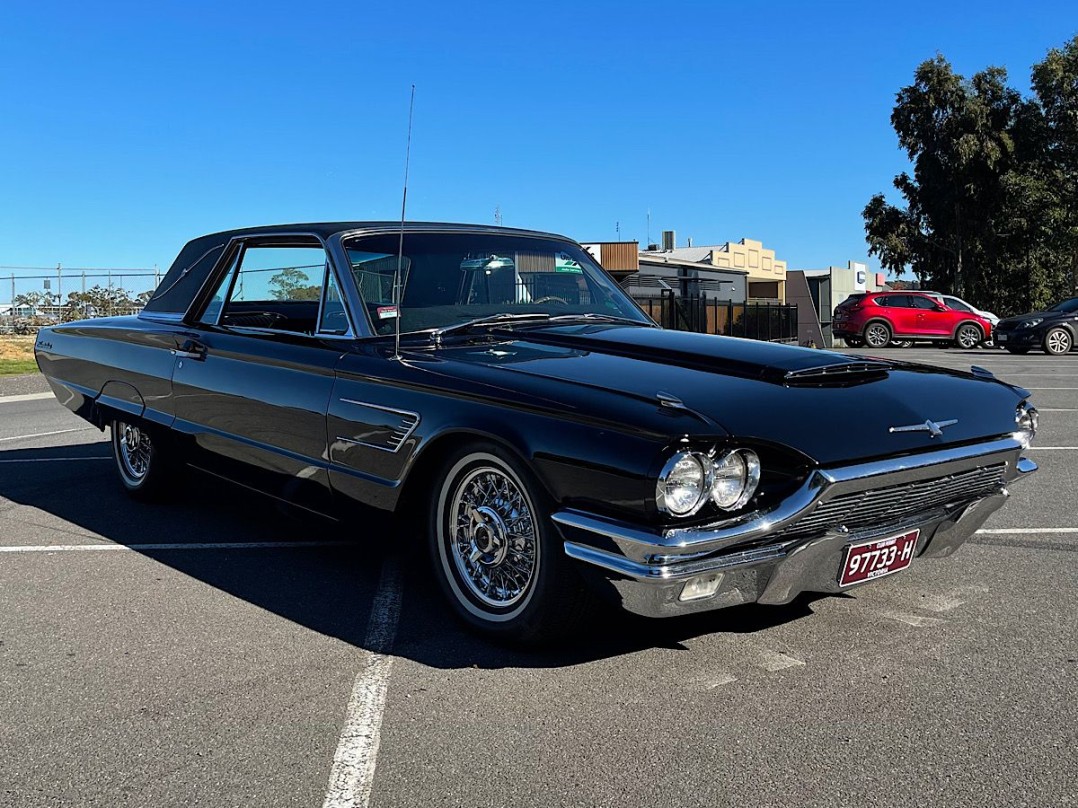 1965 Ford Thunderbird