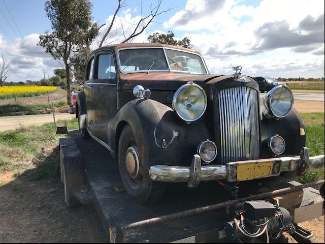 1947 Austin A125