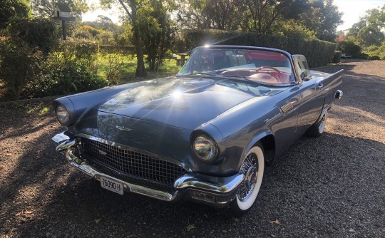 1957 Ford Thunderbird