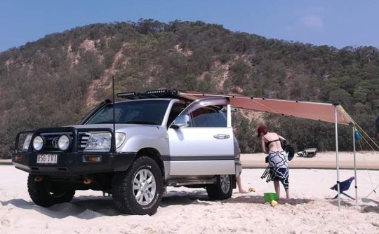 2005 Toyota LANDCRUISER (4x4)
