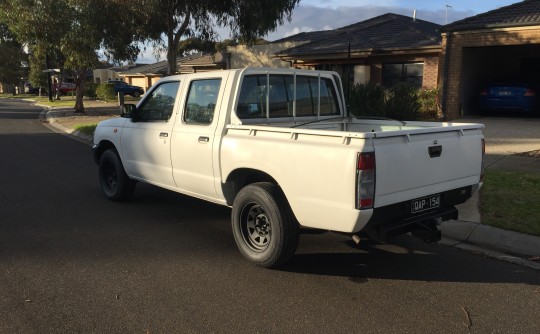 2000 Nissan NAVARA DX