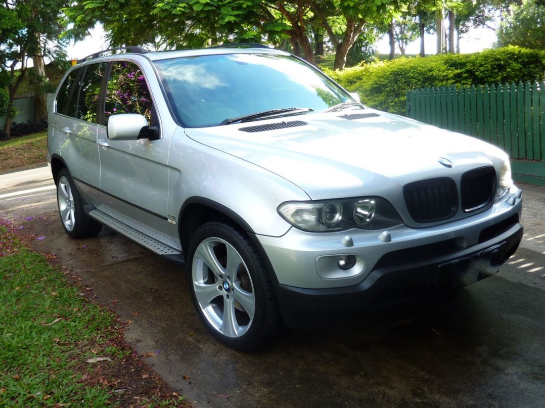 2004 BMW X5 4.4i