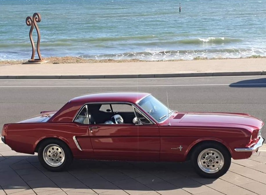 1965 Ford MUSTANG