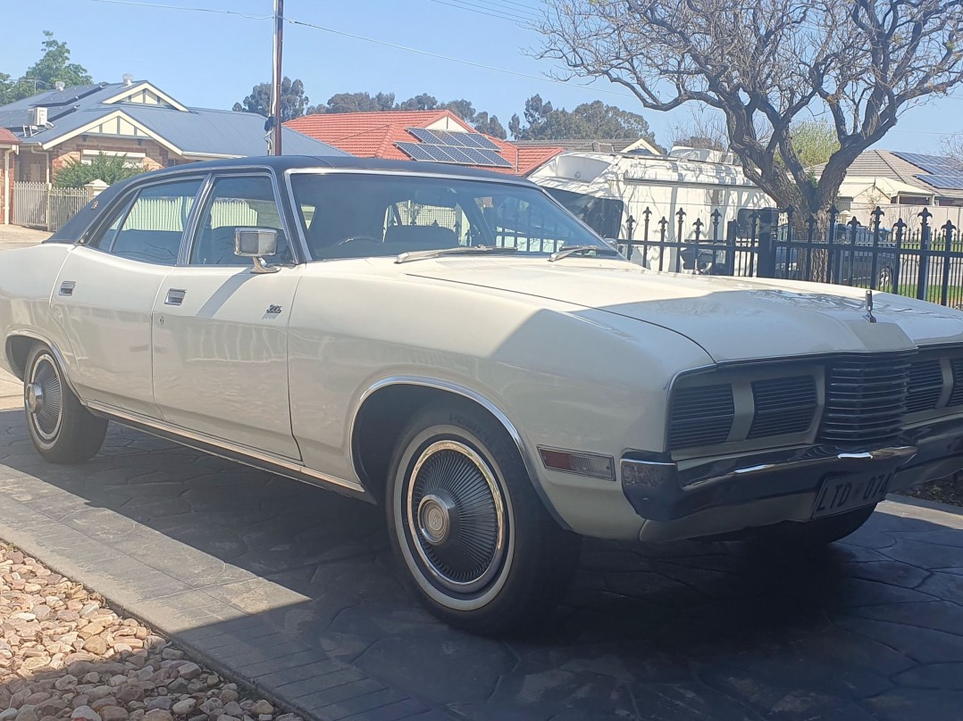 1974 Ford P5 LTD