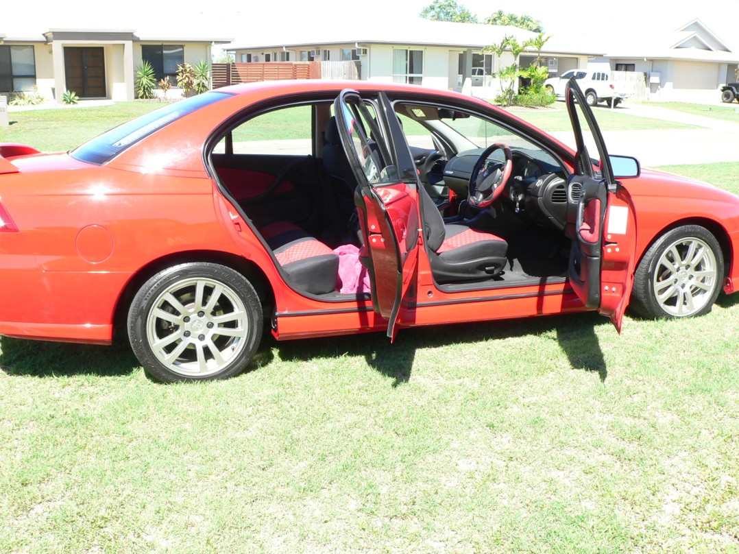 2004 Holden Commodore S Series 2