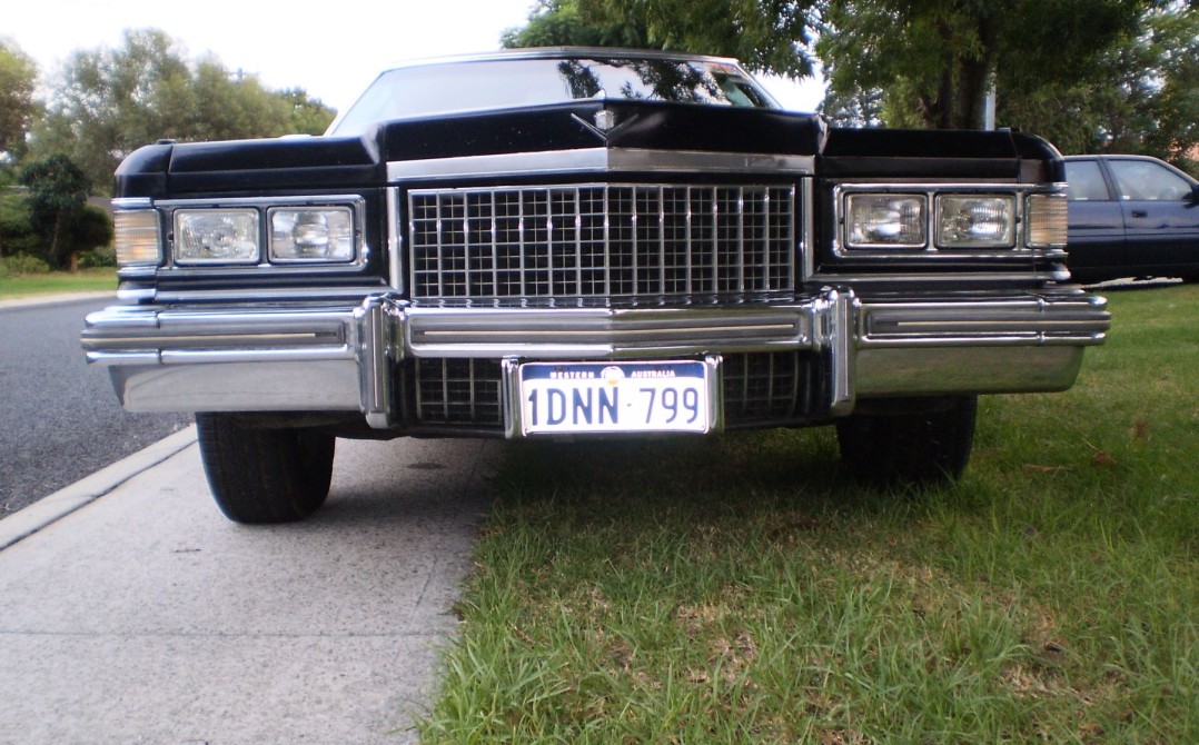 1976 Cadillac Sedan deVille