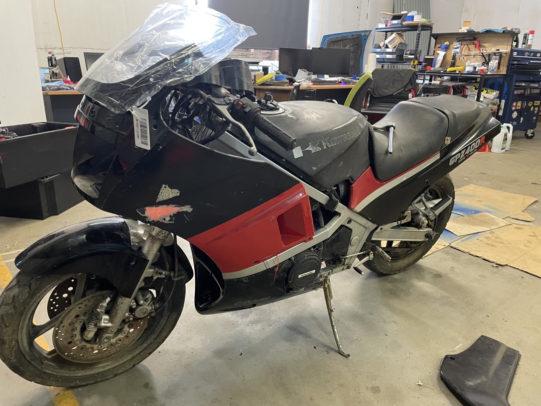 1986 Kawasaki GPZ400R