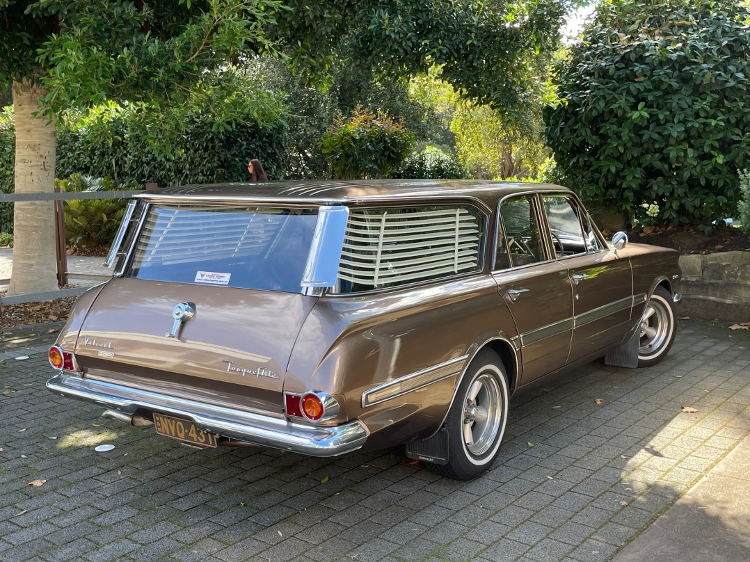 1965 Chrysler VALIANT regal sarfari