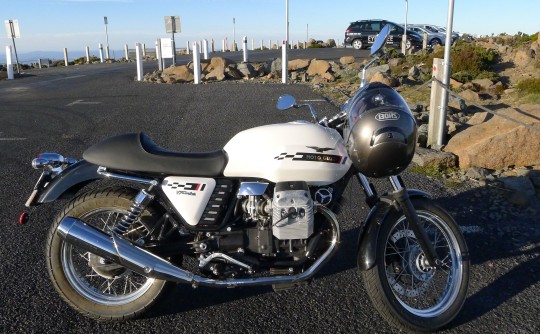 2011 Moto Guzzi 744cc V7 CAFE CLASSIC 750