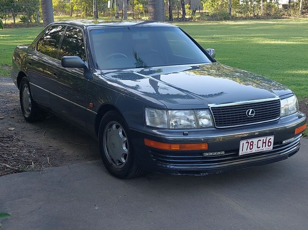 1993 Lexus LS400