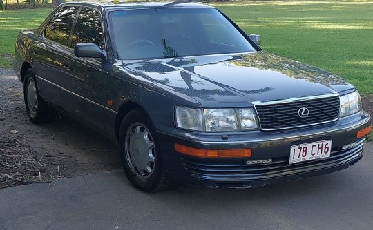 1993 Lexus LS400