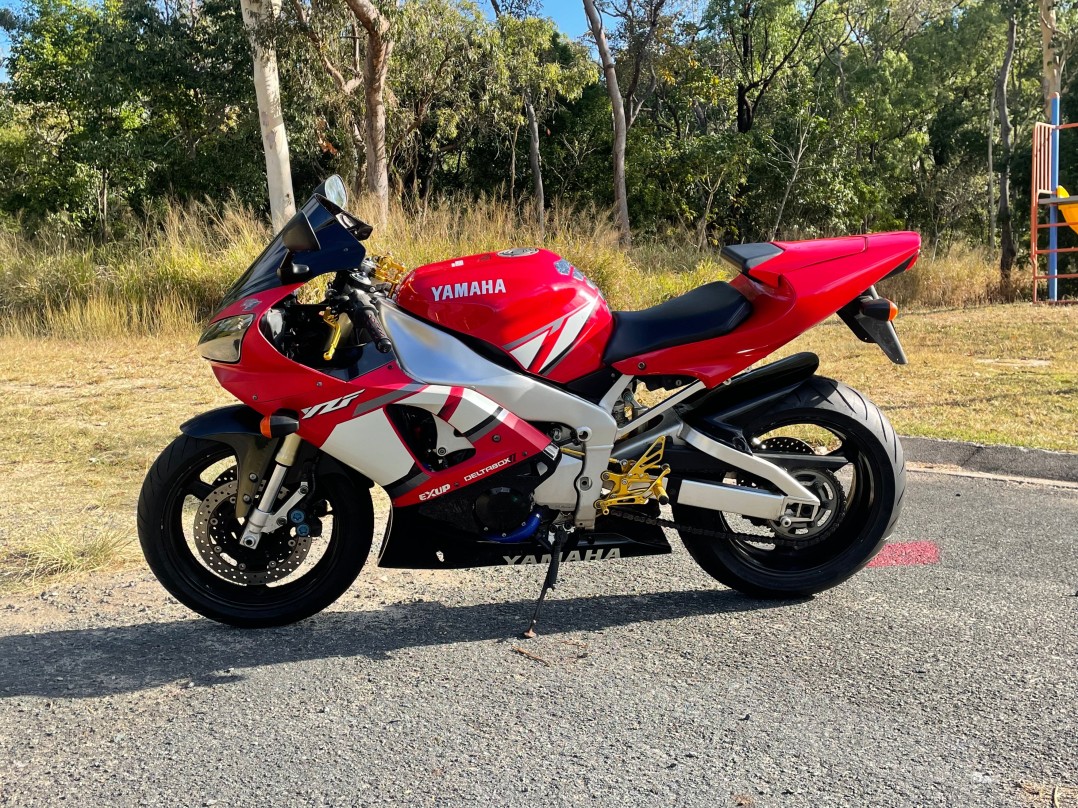 2001 Yamaha R1