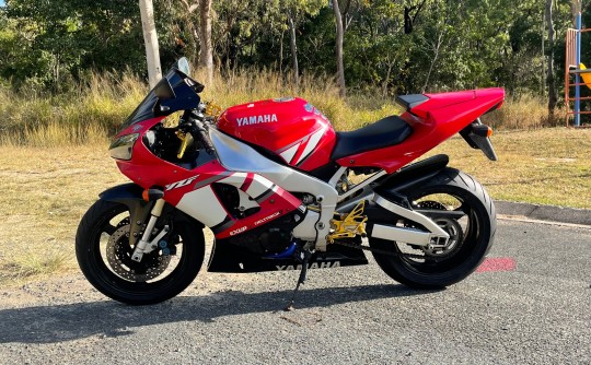 2001 Yamaha R1