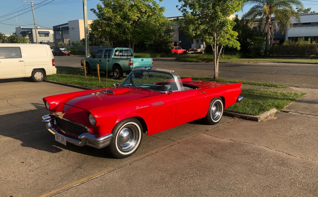 1957 Ford Thunderbird