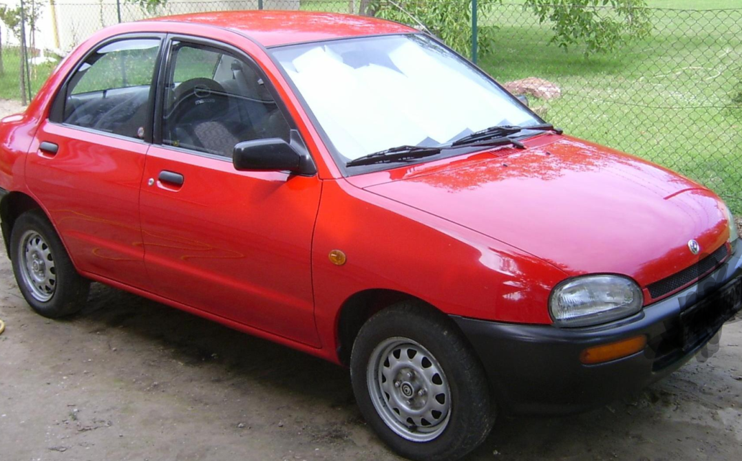 1993 Mazda 121