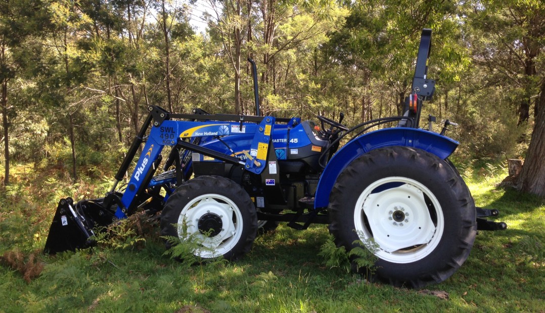 2016 New Holland Tractor