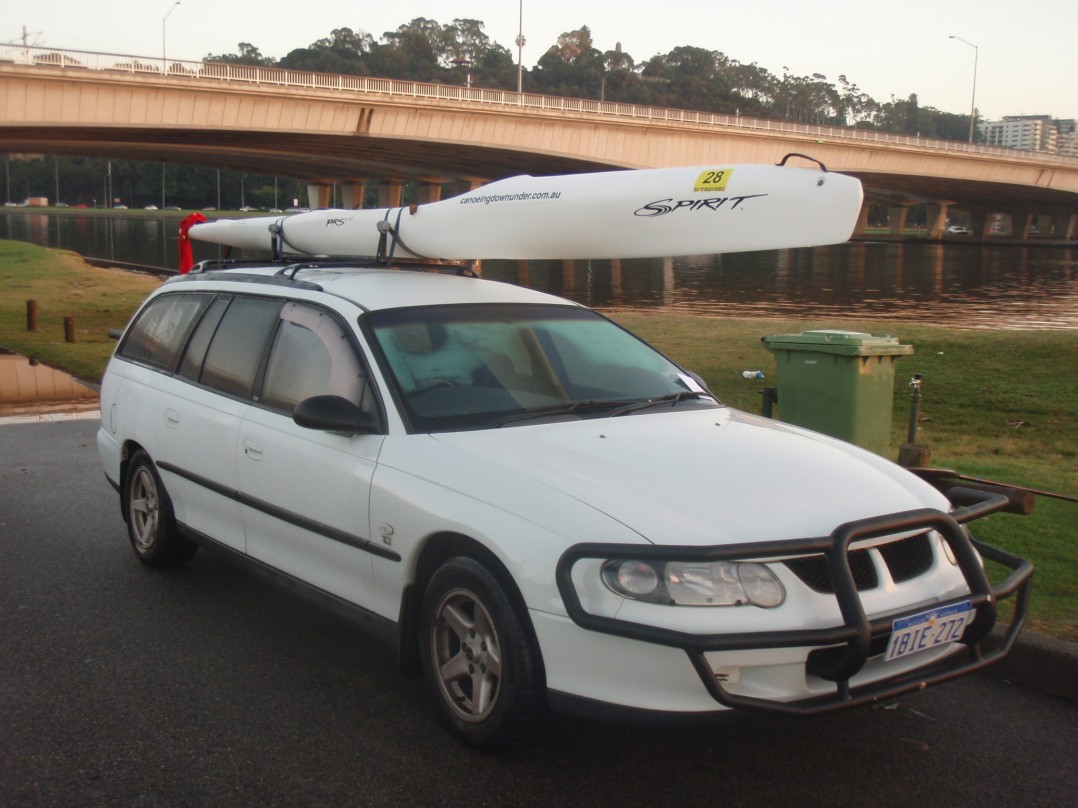 2002 Holden COMMODORE EXECUTIVE