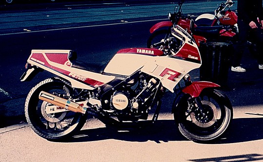 1985 Yamaha FZ750N
