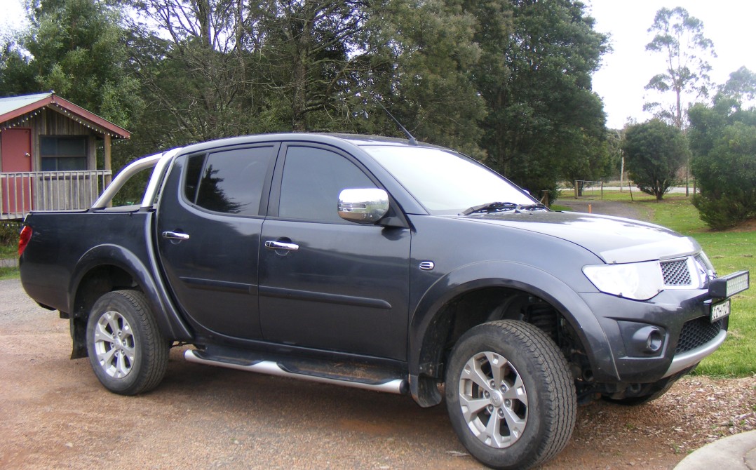 2013 Mitsubishi TRITON (4x4)