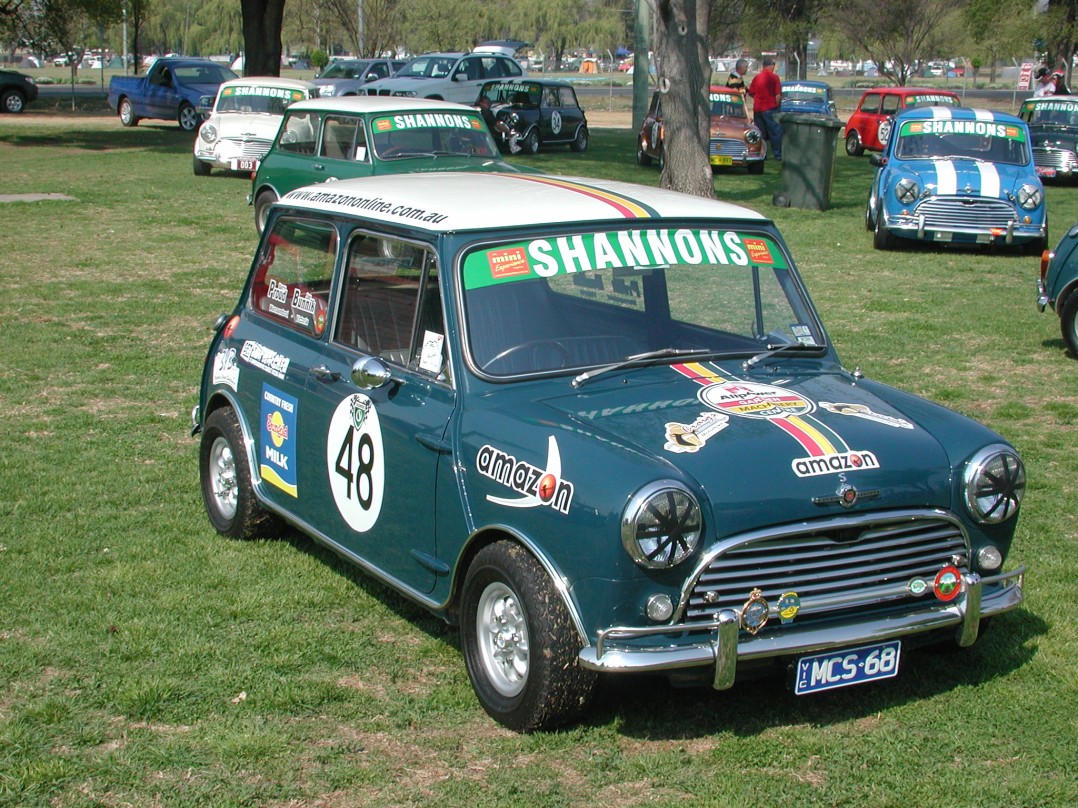 mini motor racing vehicles