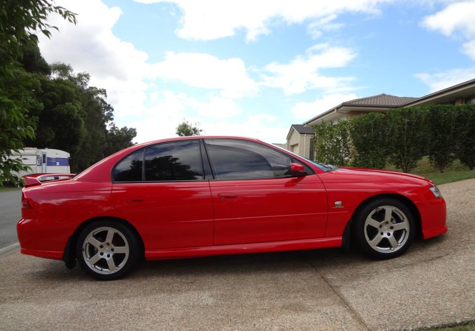 2004 VZ Commodore Sv6 