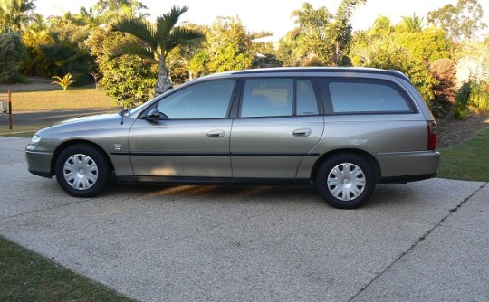 2001 Holden COMMODORE